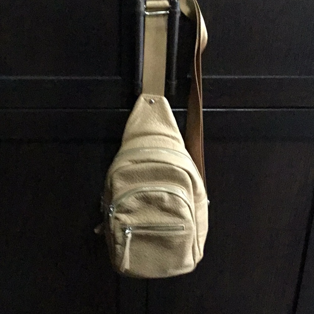 Cross body leather purse